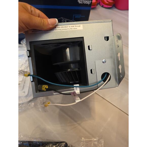 PROJECT SOURCE Ventilation Fan MEDIUM BATROOM UP TO 70 SQ FT - Picture 9 of 16